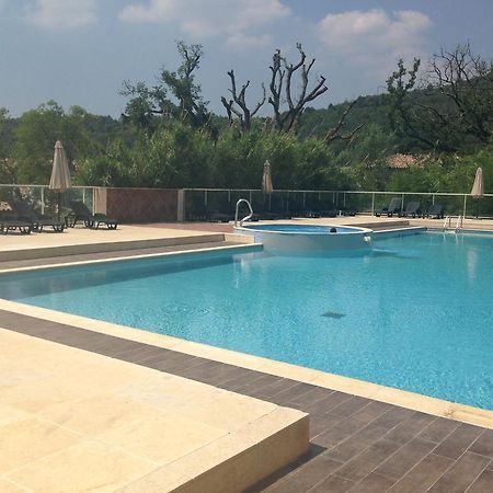 Appartement dans Residence – Le Domaine de Camiole Callian  Extérieur photo