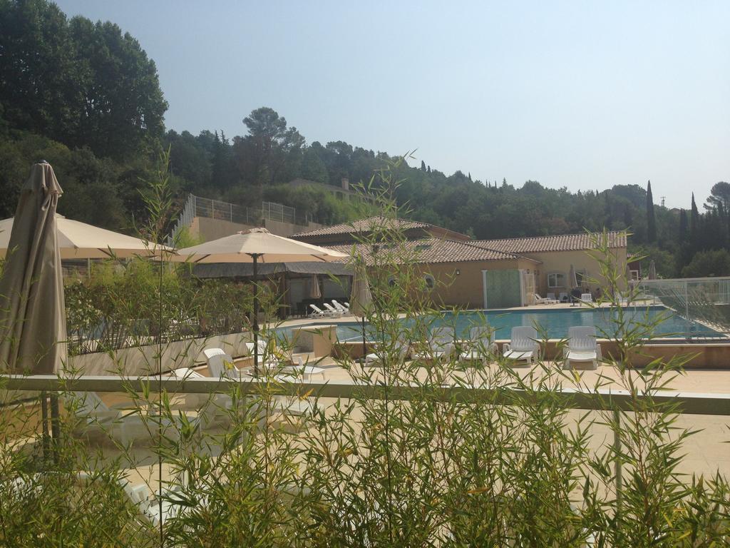 Appartement dans Residence – Le Domaine de Camiole Callian  Extérieur photo